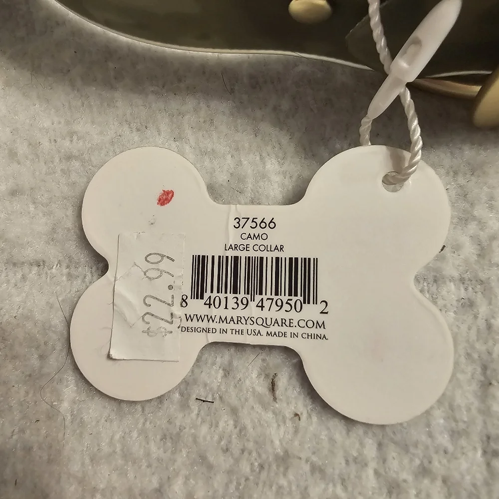 Mary Square Large Silicone Camoflague Collar